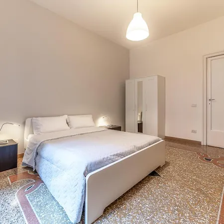 Azzurra B&B - Metro Lodi Guest house *