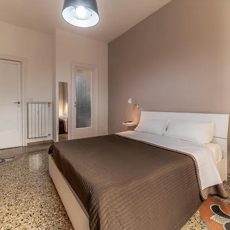 Azzurra B&B - Metro Lodi *