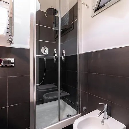 Konukevi Azzurra B&B - Metro Lodi